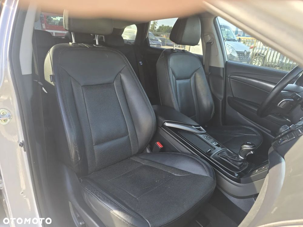 Hyundai i40 Kombi 1.7 CRDi DCT Premium - 18