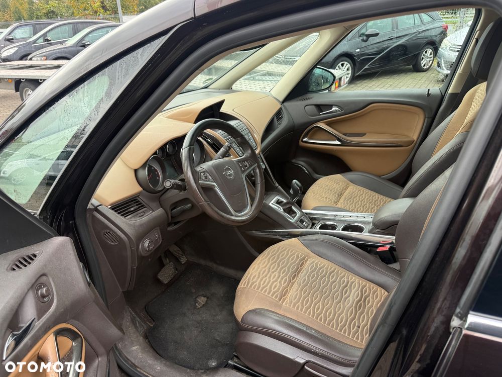 Opel Zafira - 10