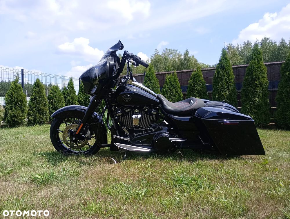 Harley-Davidson Touring Street Glide - 2