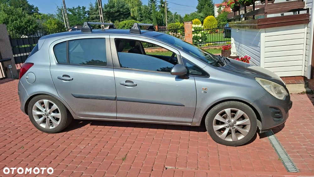Opel Corsa 1.2 16V Enjoy - 2