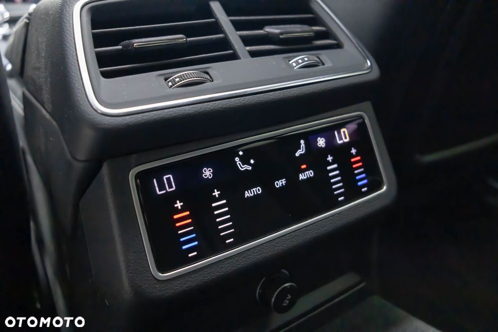 Audi A6 Avant 55 TFSI e quattro S tronic S line - 32