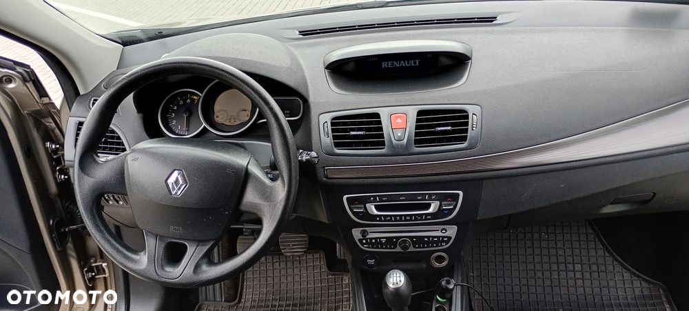 Renault Megane 1.6 16V Dynamique Euro5 - 11