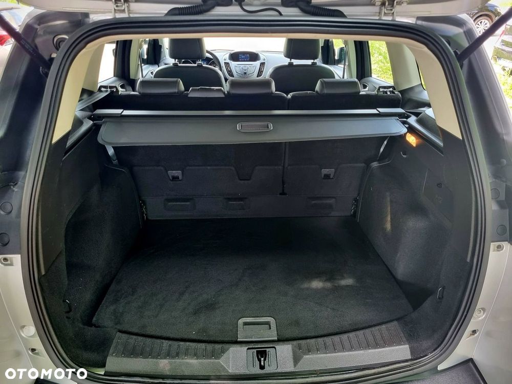 Ford Kuga 1.5 EcoBoost 2x4 Titanium - 13
