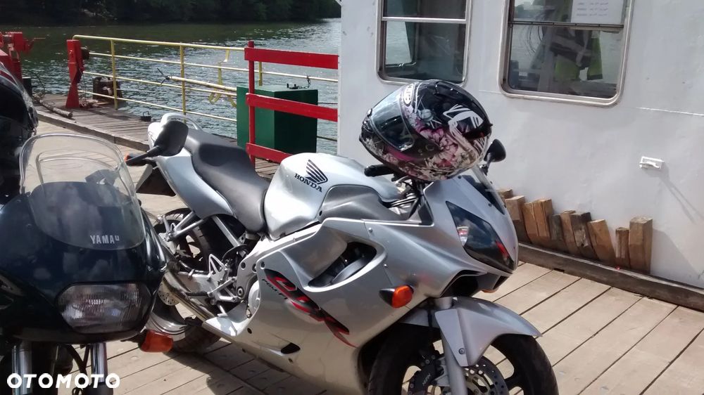 Honda CBR - 1