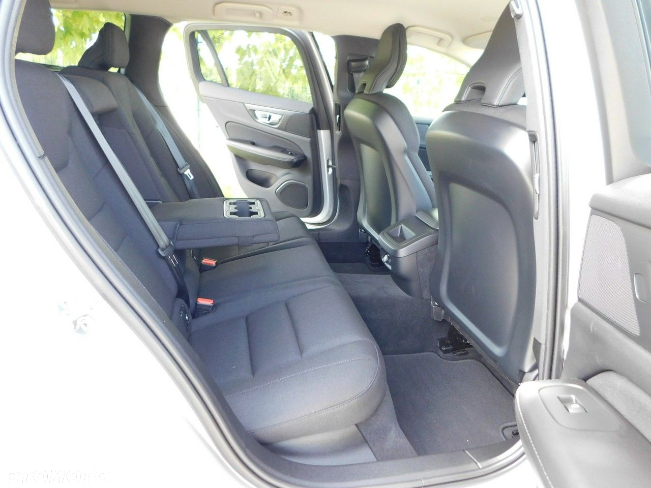 Volvo V60 D3 Momentum - 10