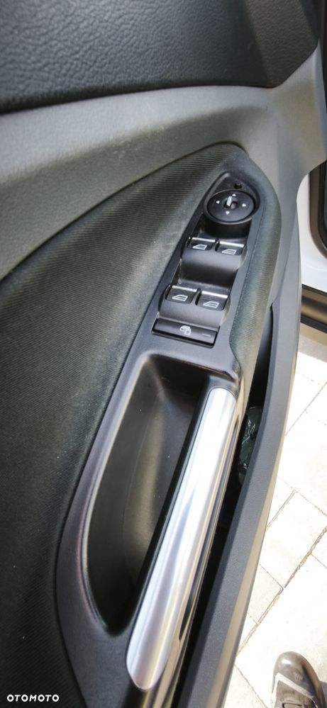 Ford Grand C-MAX - 17