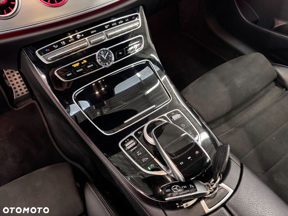 Mercedes-Benz Klasa E - 36