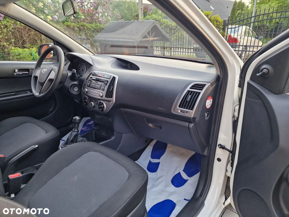 Hyundai i20 1.2 Fifa World Cup Edition - 22
