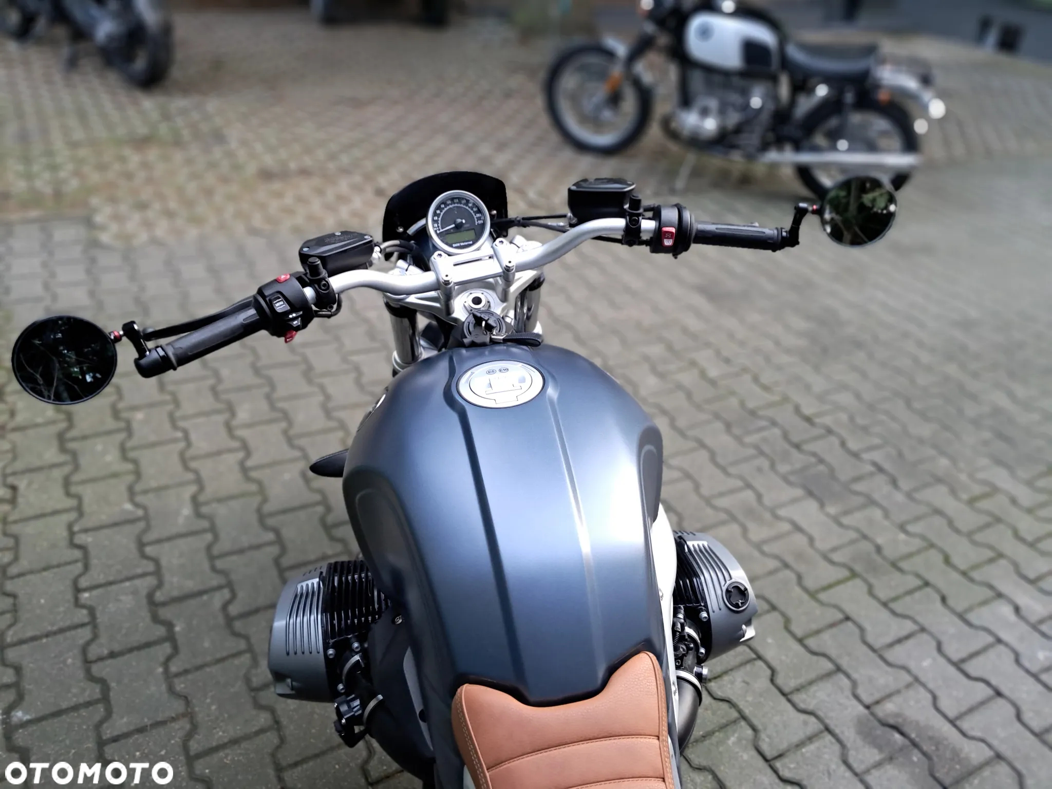 BMW R - 16