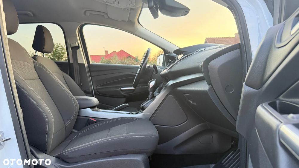 Ford Kuga 2.0 TDCi AWD Trend - 24