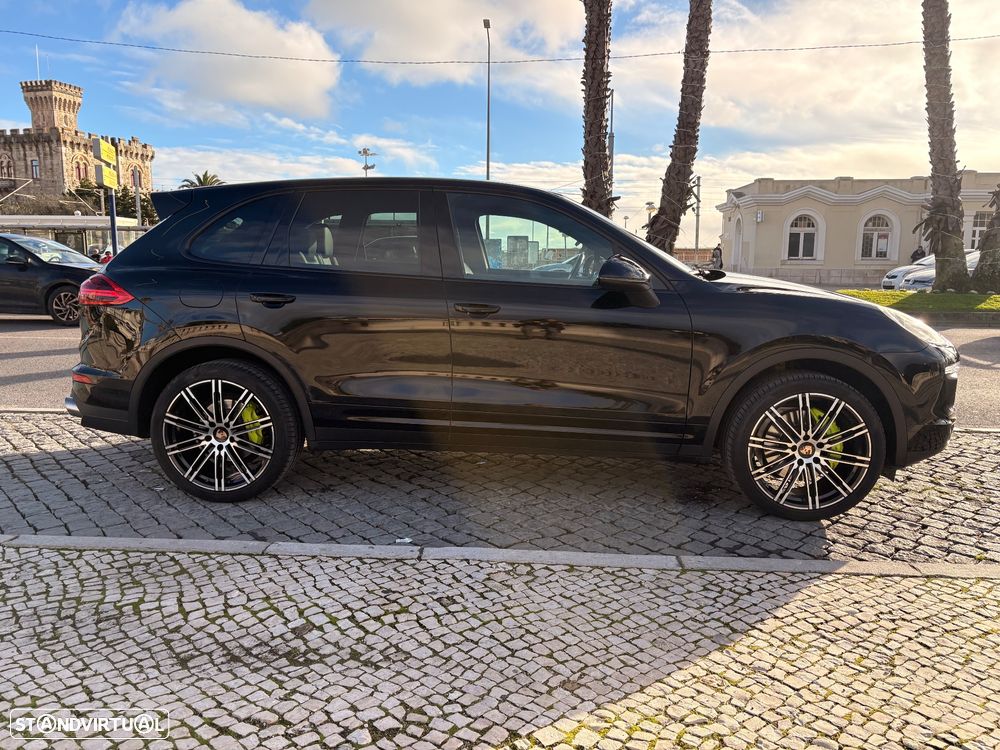Porsche Cayenne S Tiptronic S - 2