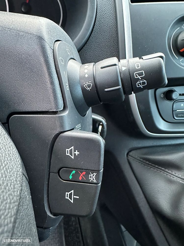 Renault IVA dedutível  Kangoo Maxi GPS 5Lug. Comercial Ligeiro Misto - 17