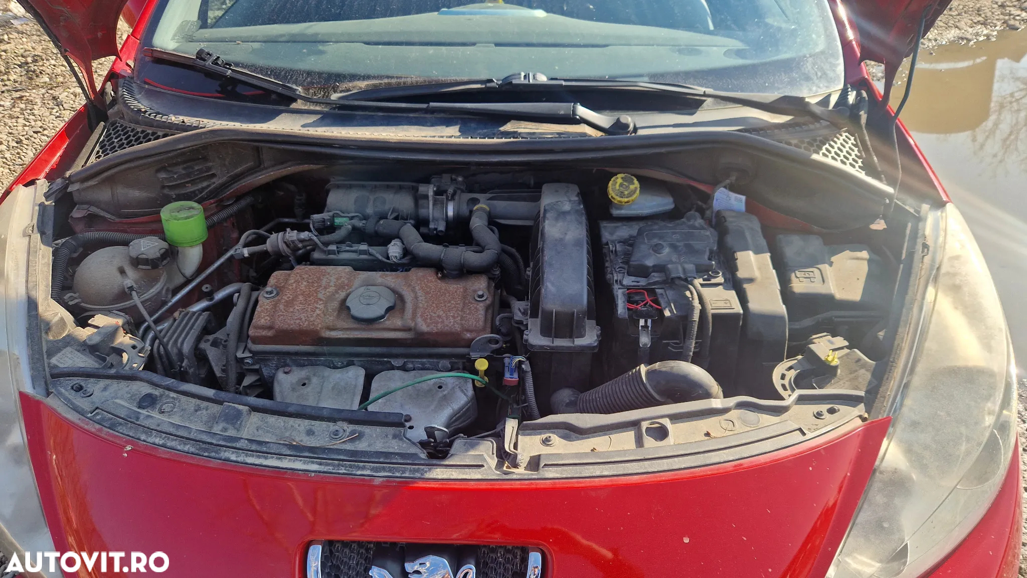 Piese auto Peugeot 207 1.4 benzina 2012 - 8