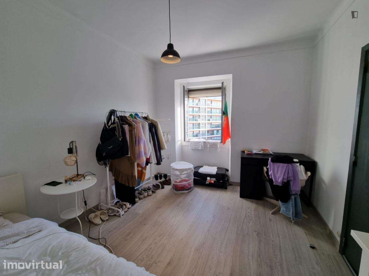 Quarto - localizado em Alcântara Lisbon - Grande imagem: 5/9