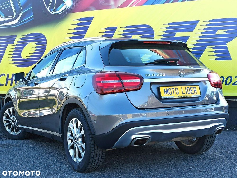 Mercedes-Benz GLA - 4