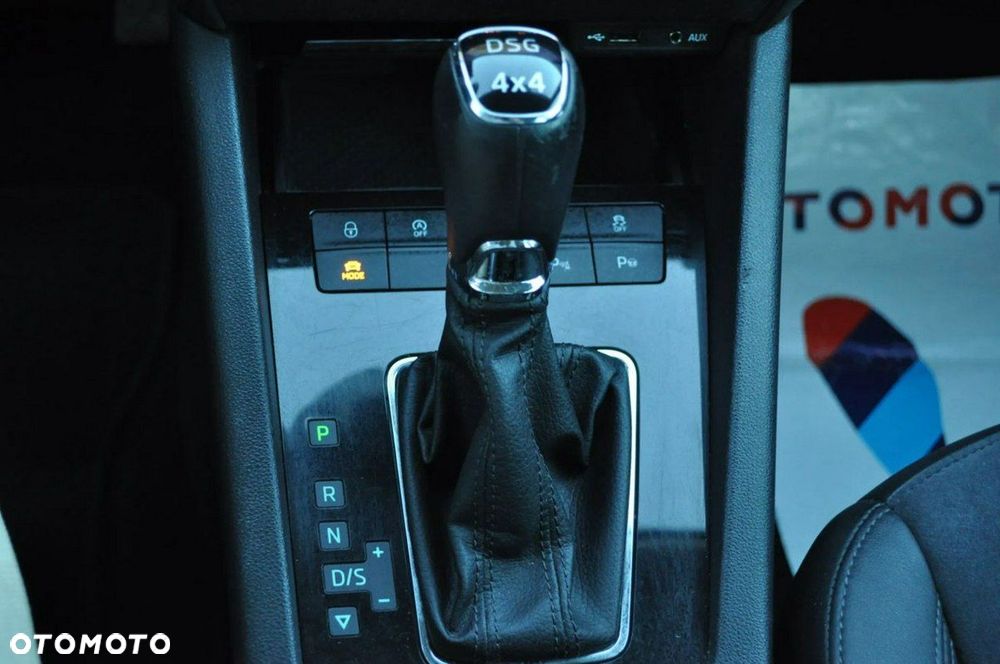 Skoda Octavia 2.0 TDI 4x4 DSG RS - 23