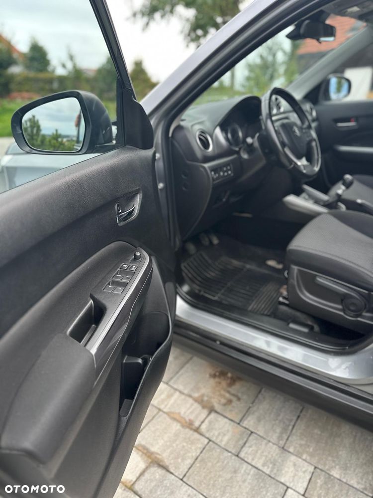 Suzuki Vitara 1.4 Boosterjet Premium 4WD - 3