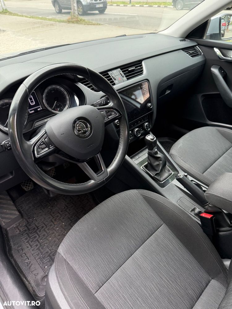 Skoda Octavia 1.6 TDI Style - 6