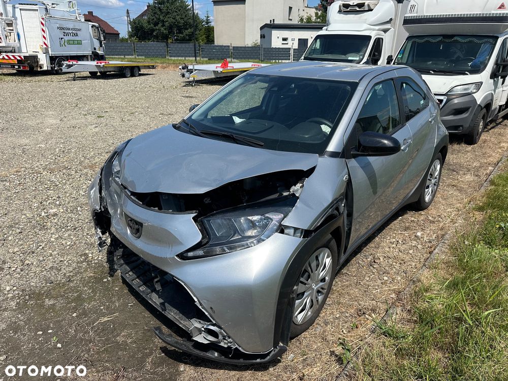 Toyota Aygo X 1.0 VVT-i Comfort CVT - 2