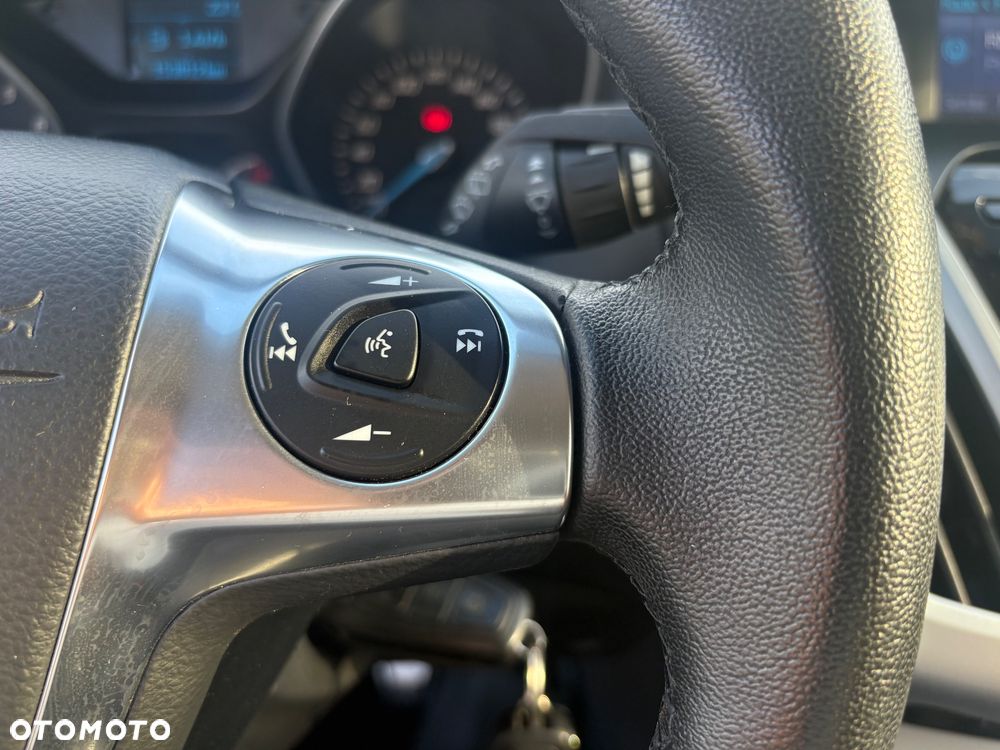 Ford Focus - 25