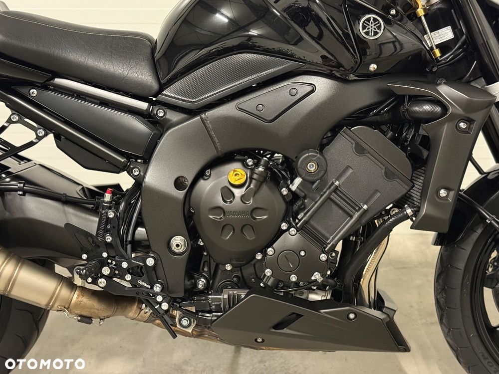 Yamaha FZ - 13