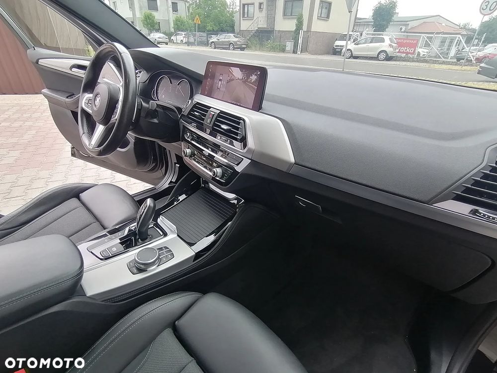 BMW X4 xDrive20d xLine sport - 29