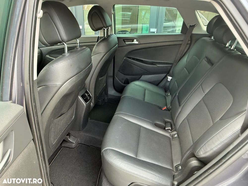 Hyundai Tucson 2.0 CRDI 4WD Automatik Premium - 17