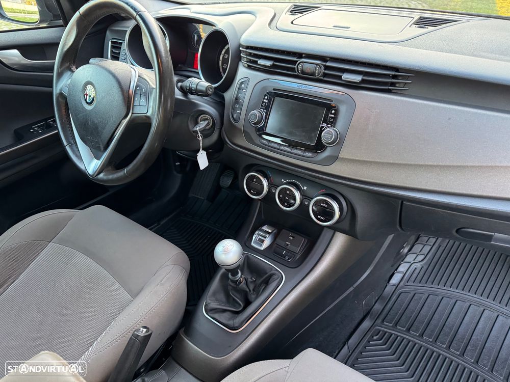 Alfa Romeo Giulietta 1.4 T M-air Distinctive - 7