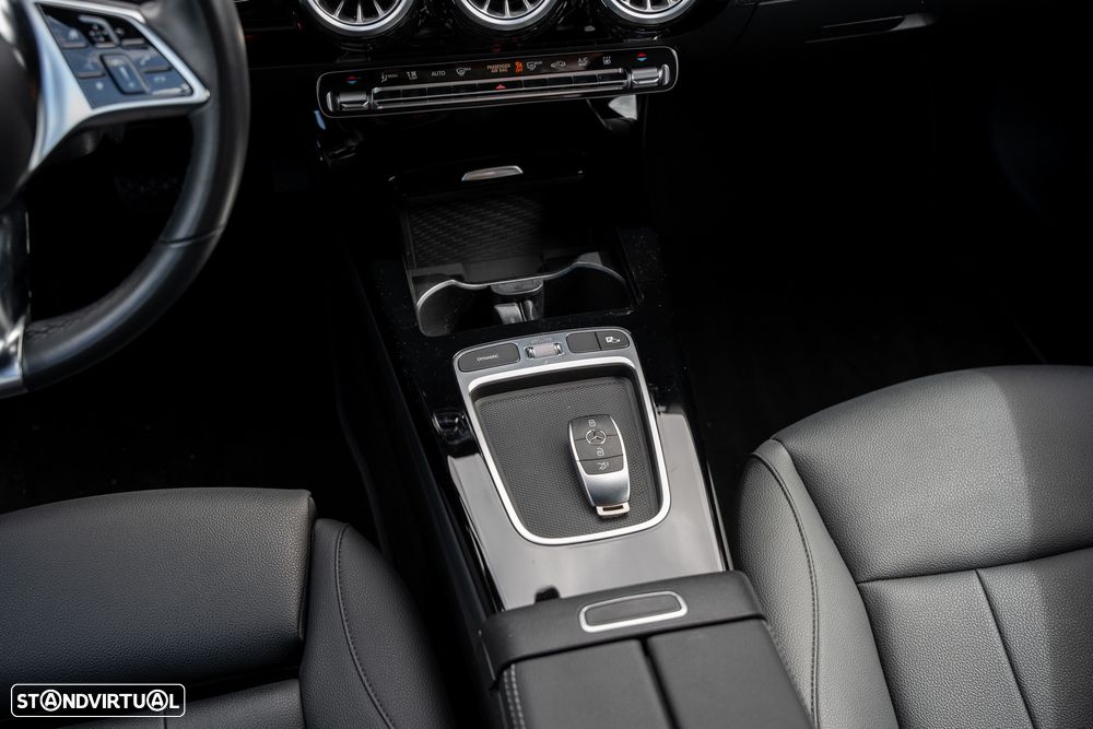 Mercedes-Benz CLA 250 e 8G-DCT Special Edition - 15