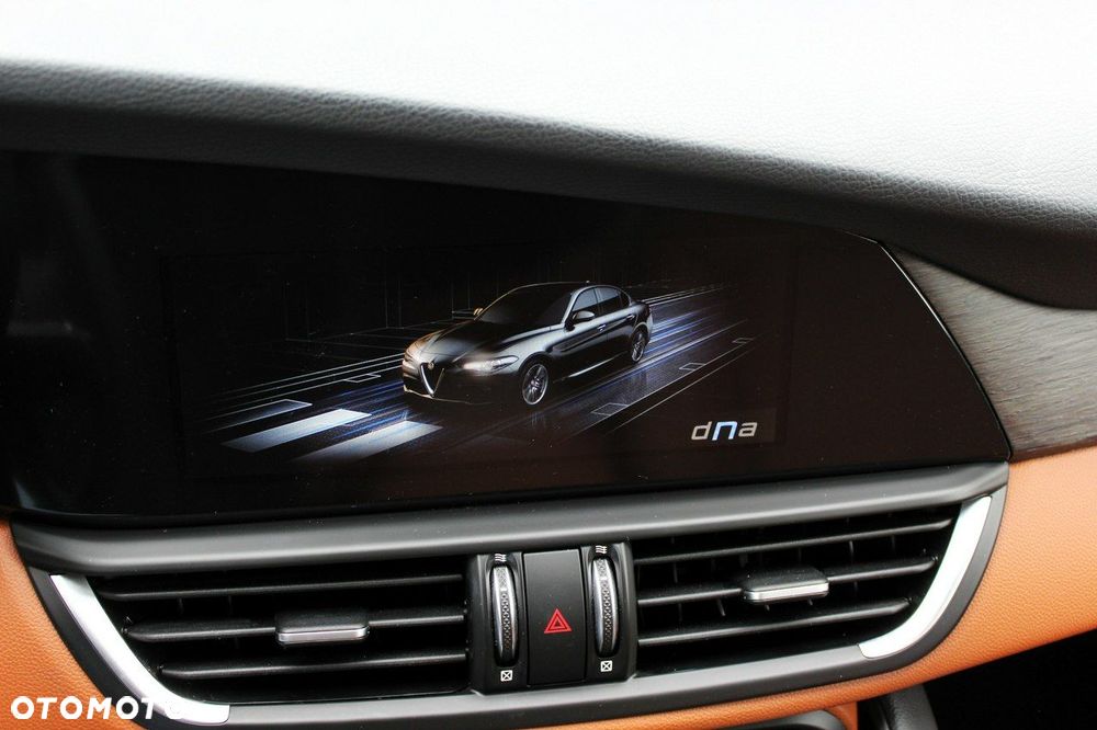 Alfa Romeo Giulia - 30