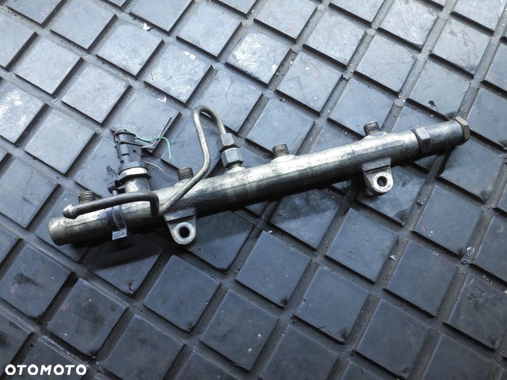 LISTWA WTRYSKOWA VIVARO TRAFIC MEGANE 0445214024 1.9 DCI POSIADAM 4 SZT - 8
