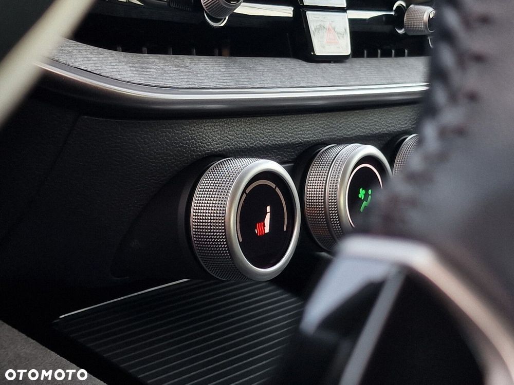 Skoda Superb 2.0 TDI SCR 4x4 Selection DSG - 33