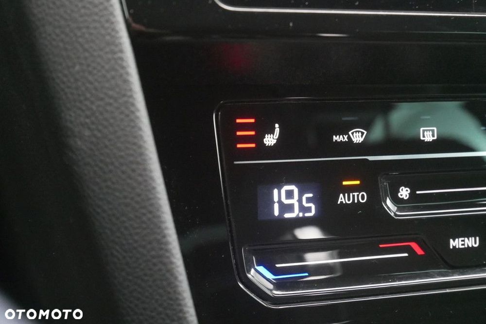 Volkswagen Passat 2.0 TSI Business DSG - 22