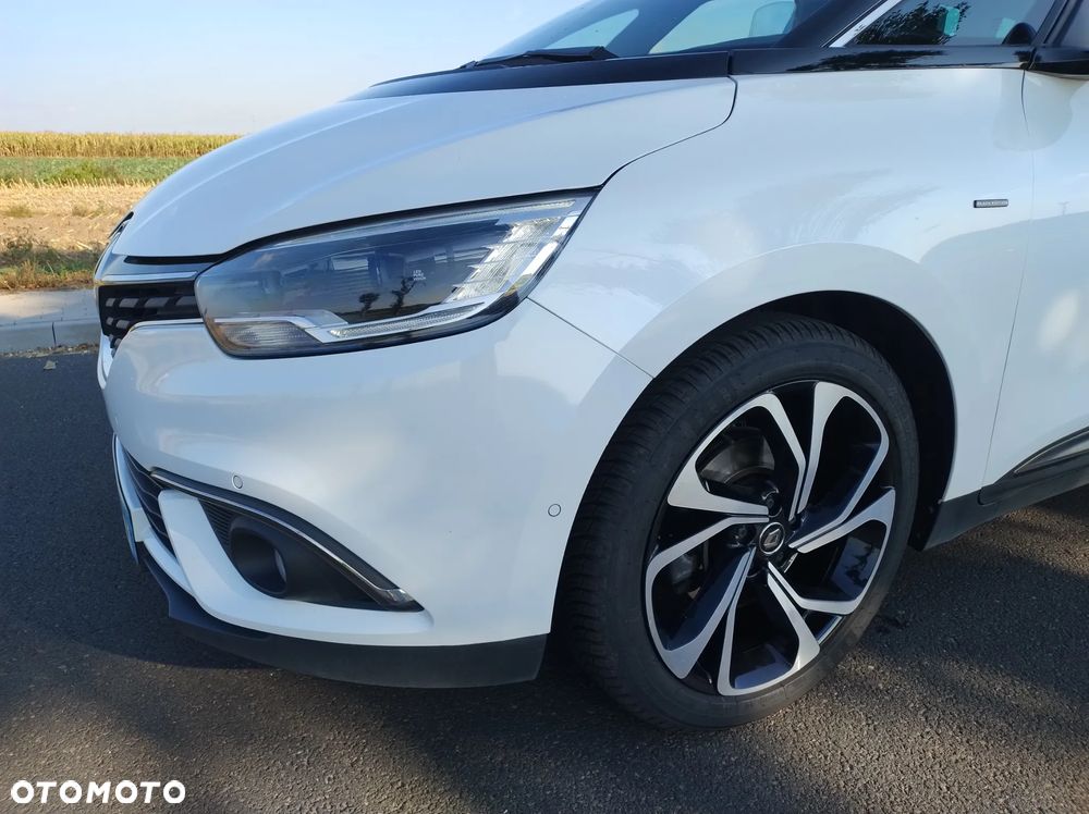 Renault Grand Scenic - 16