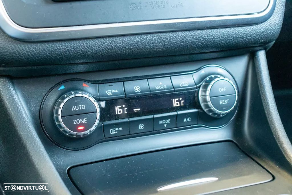 Mercedes-Benz GLA 220 CDI 4Matic 7G-DCT Style - 18
