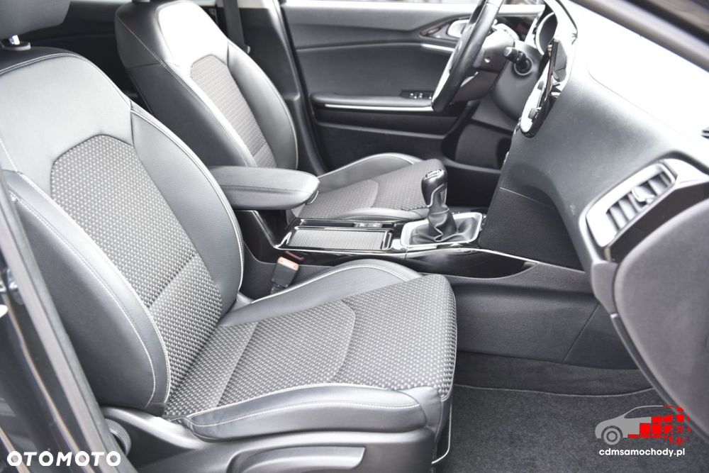 Kia XCeed - 21