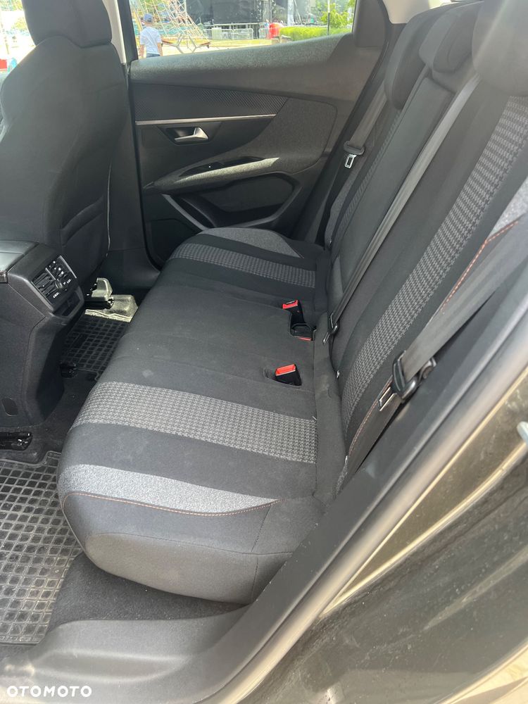 Peugeot 3008 1.2 PureTech GPF Allure S&S EAT8 - 10