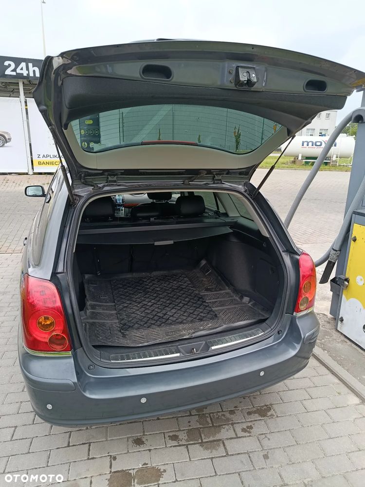Toyota Avensis 1.8 VVT-i - 3