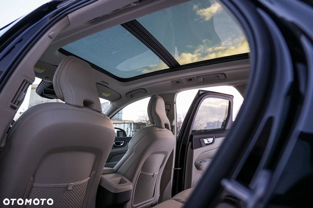 Volvo XC 60 B5 B AWD Ultimate Black Edition - 21