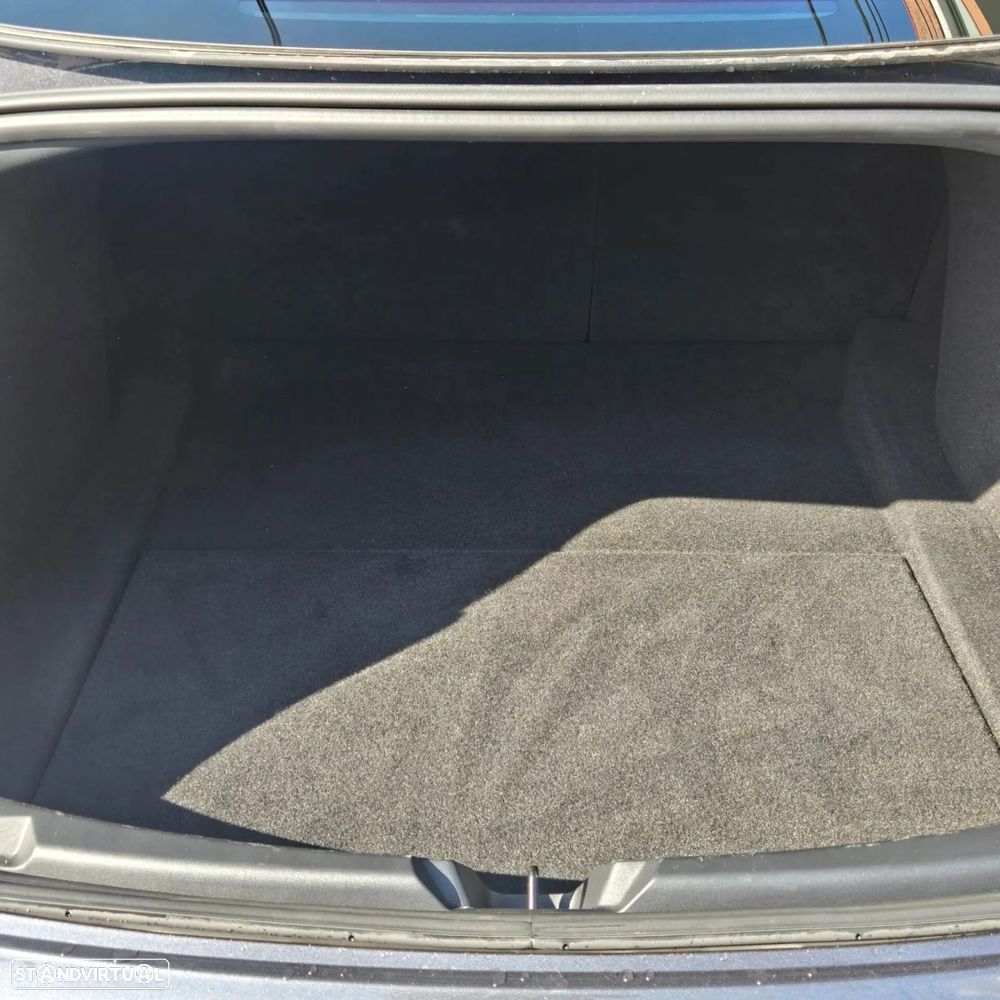 Tesla Model 3 Premium Long Range AWD Dual Motor - 33