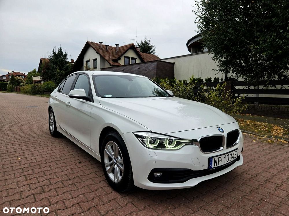BMW Seria 3 318i - 2