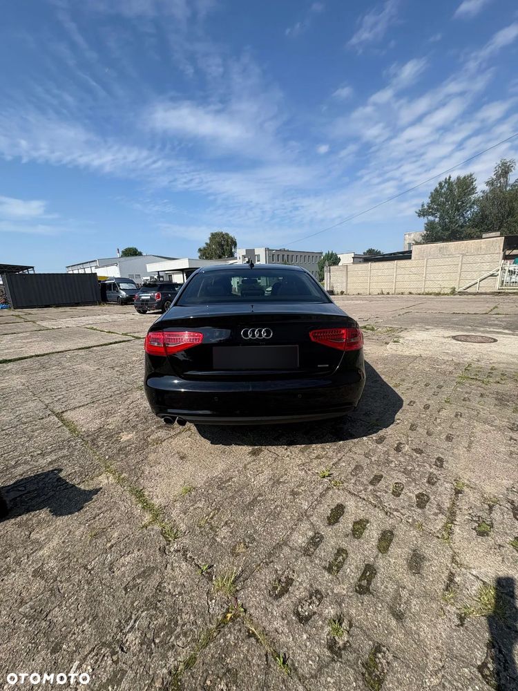 Audi A4 Limousine - 14