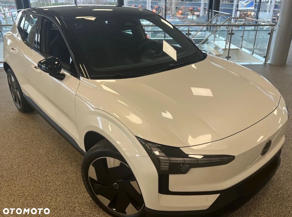 Volvo EX30 Single Motor Extended Range RWD Plus - 9