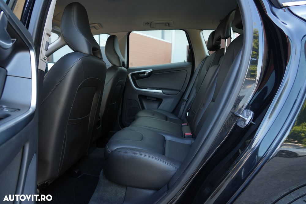 Volvo XC 60 D4 Geartronic Summum - 37