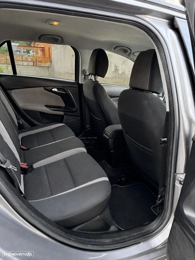 Fiat Tipo Station Wagon 1.3 M-Jet Lounge - 20