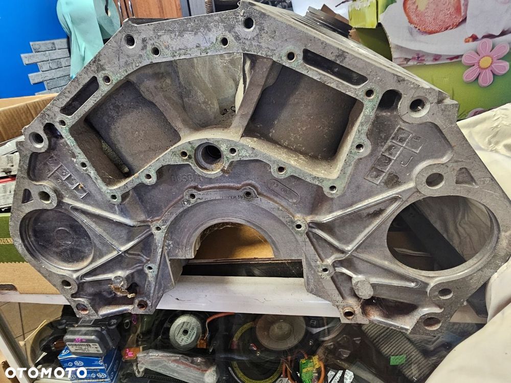 BMW 8 E31 850 E32 750 BLOK SILNIKA 5.0 M70 B50 V12 - 8