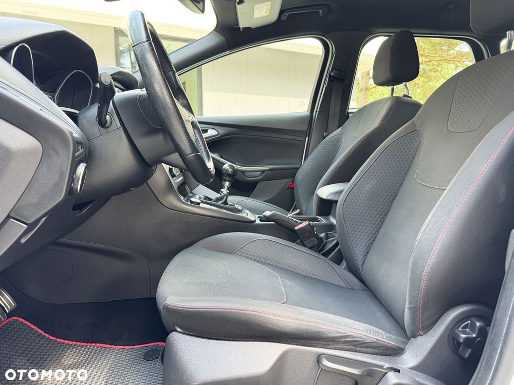 Ford Focus 1.0 EcoBoost Start-Stopp-System ST-LINE - 19