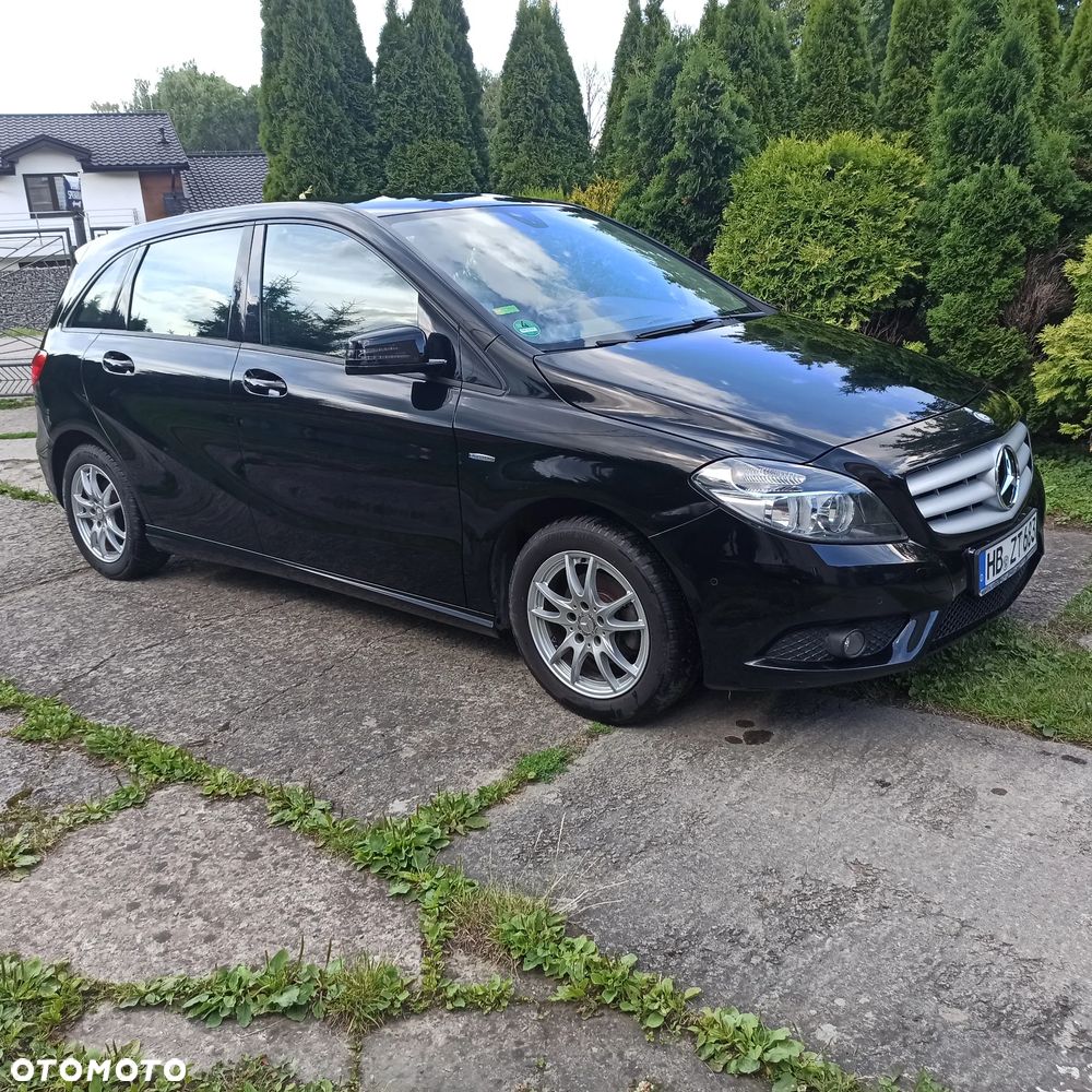 Mercedes-Benz Klasa B 180 (BlueEFFICIENCY) - 2