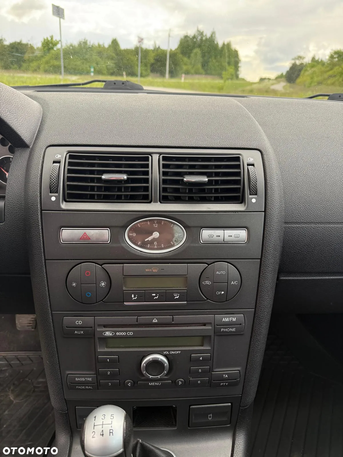 Ford Mondeo - 10