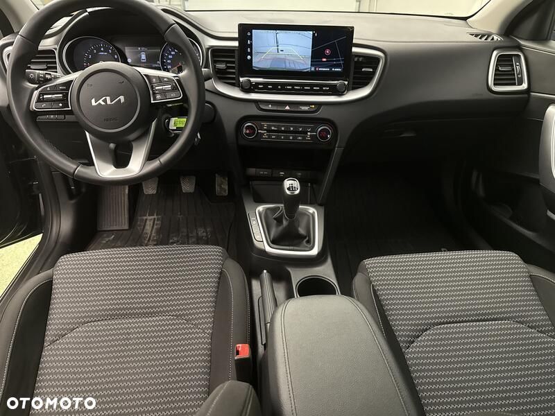Kia Ceed 1.5 T-GDI M - 21